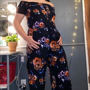 BLACK FLORAL JUMPSUIT